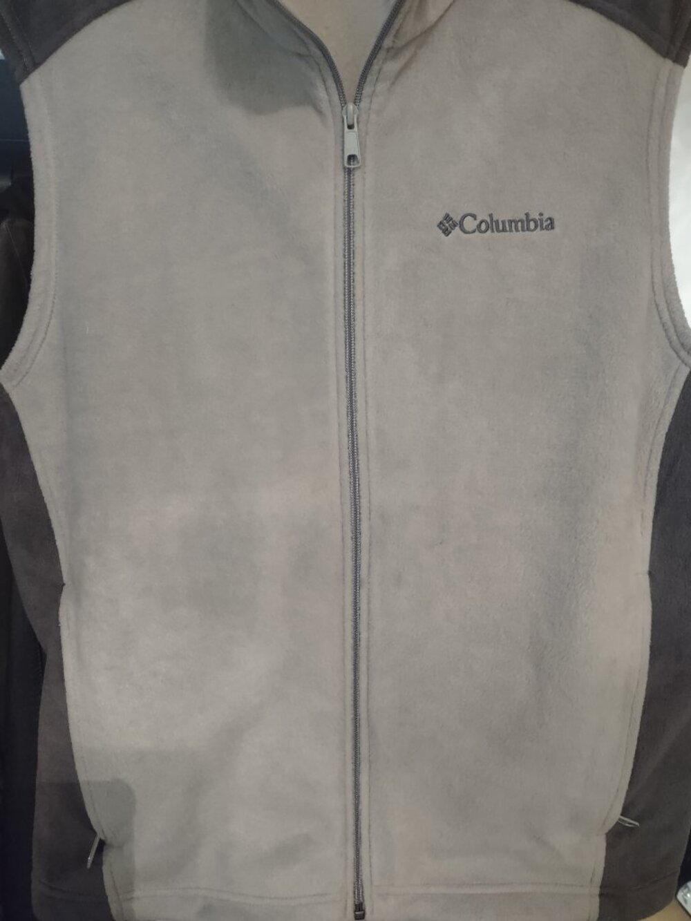 Columbia vest